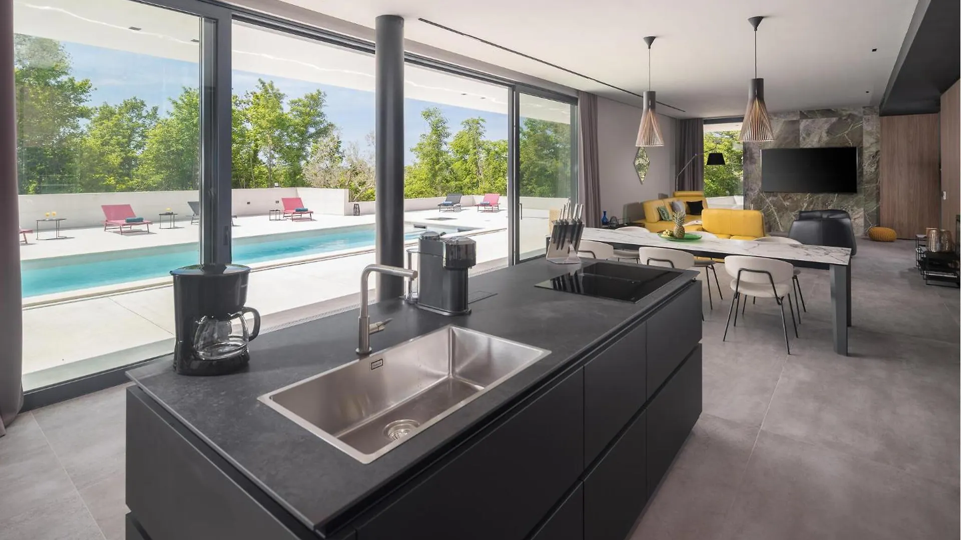 3 Bedroom Awesome Home In Sterna Boskari 0*,